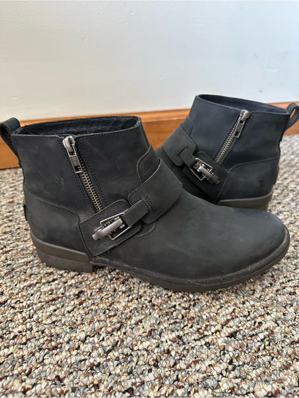 UGG Black Ankle Motorcycle fur lined snow boots